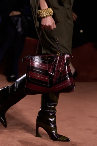 Look 38